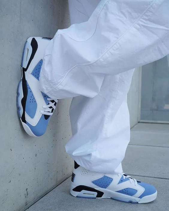 Click to view full screen Air Jordan 6 Retro 'UNC Home' photo review