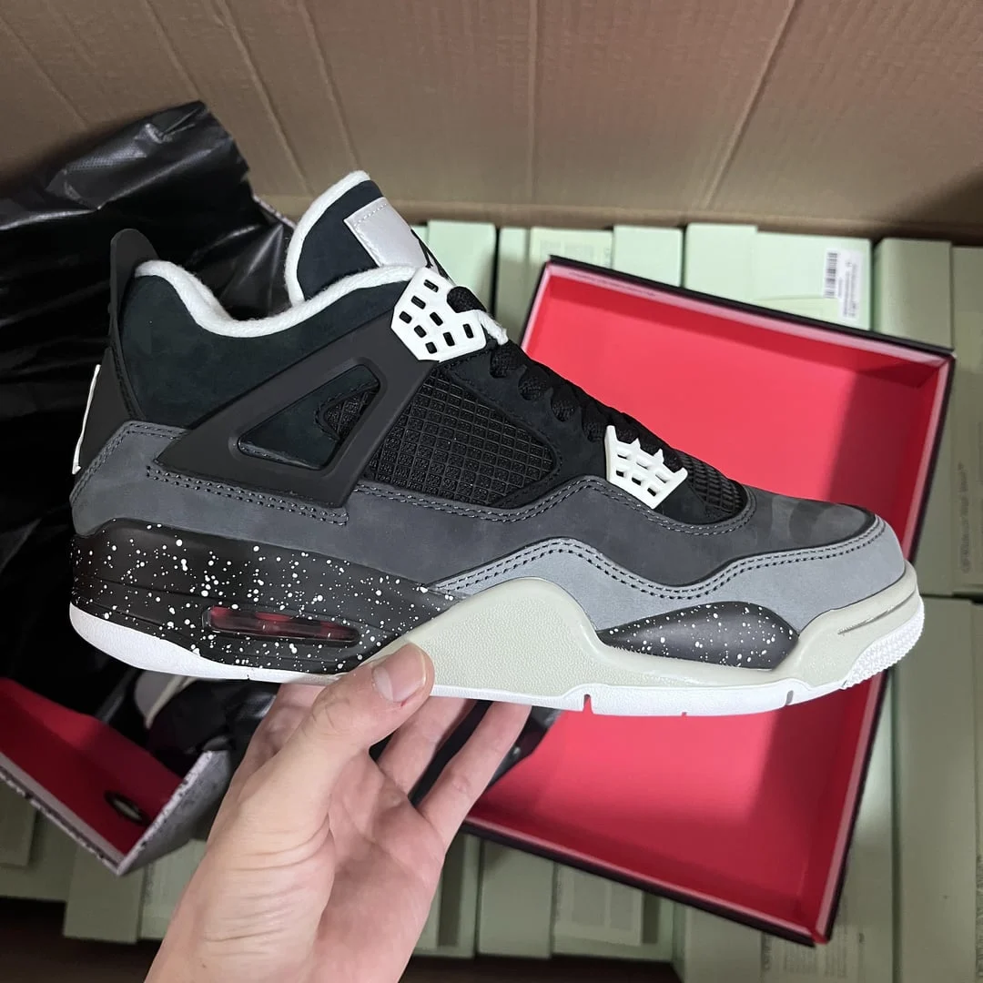 Air Jordan 4 Retro 'Fear' photo review