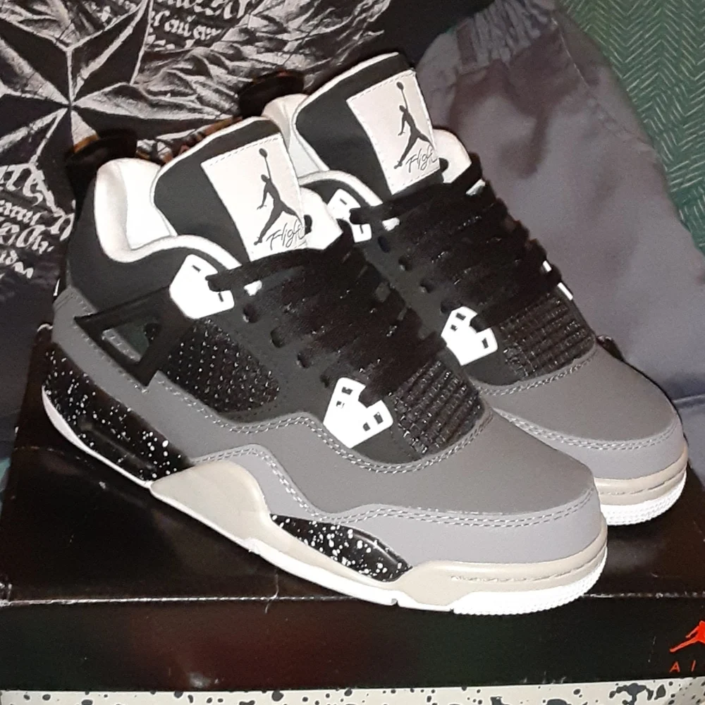 Air Jordan 4 Retro 'Fear' photo review