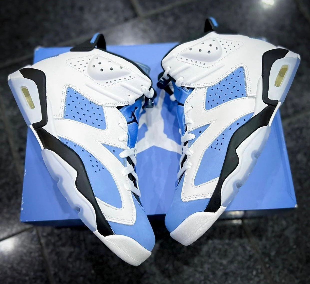 Air Jordan 6 Retro 'UNC Home' photo review